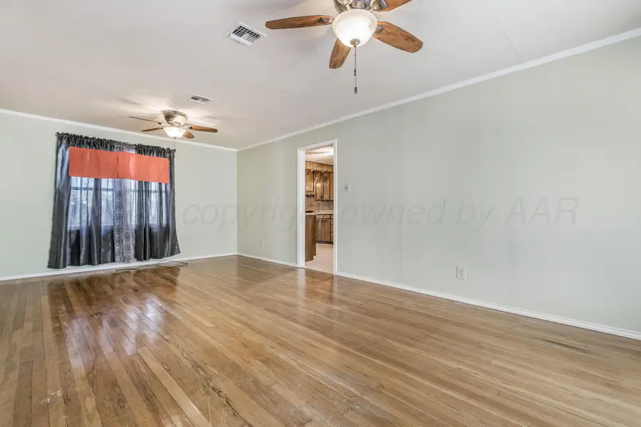 2133 Hamilton Street, Pampa, TX 79065-3516 - Image #3