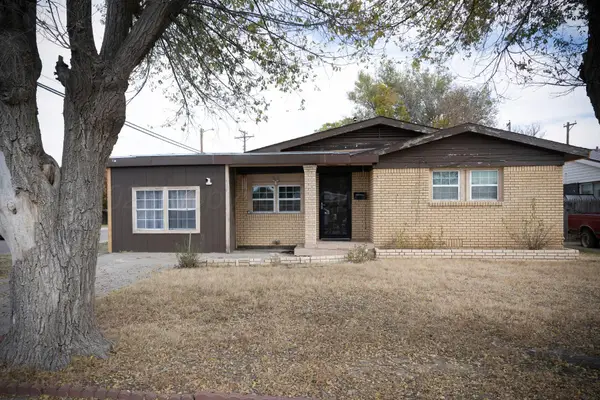 414 Oak Avenue, Dumas, TX 79029