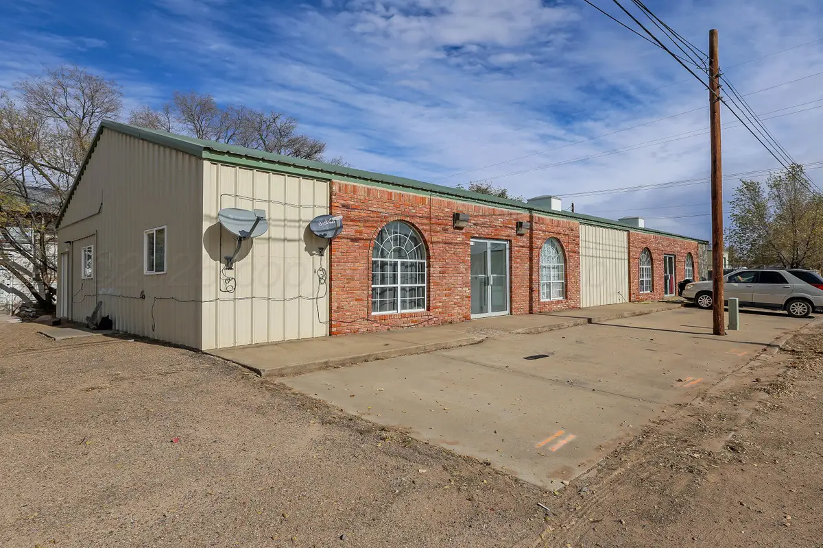 521 Ash Ave Avenue, Dalhart, TX 79022 - Image #1