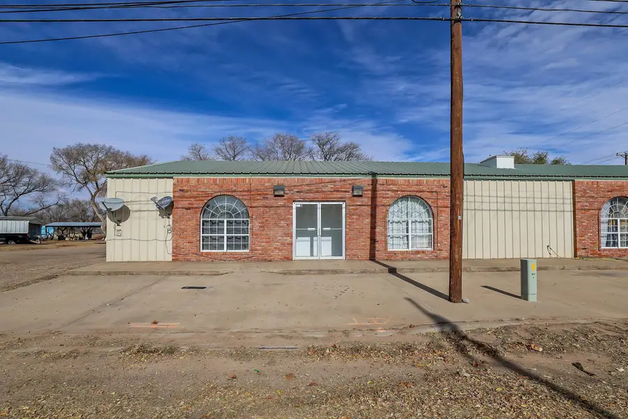 521 Ash Ave Avenue, Dalhart, TX 79022 - Image #2
