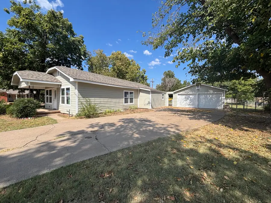 1110 Avenue H Nw, Childress, TX 79201 - Image #3