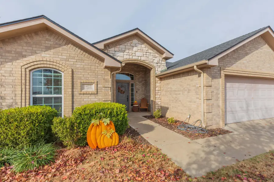 1427 N Wells Street, Pampa, TX 79065 - Image #2