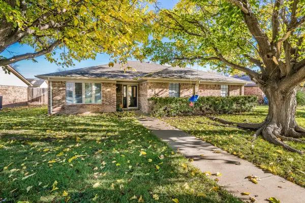 7716 Canode Drive, Amarillo, TX 79121-1008