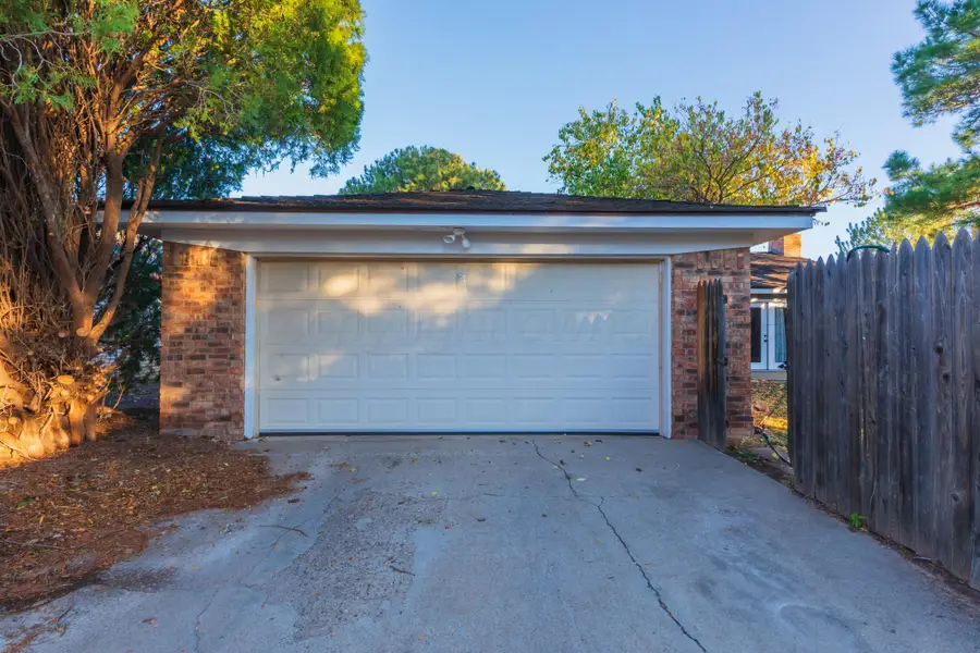 6711 Columbia Lane, Amarillo, TX 79109-6805 - Image #2