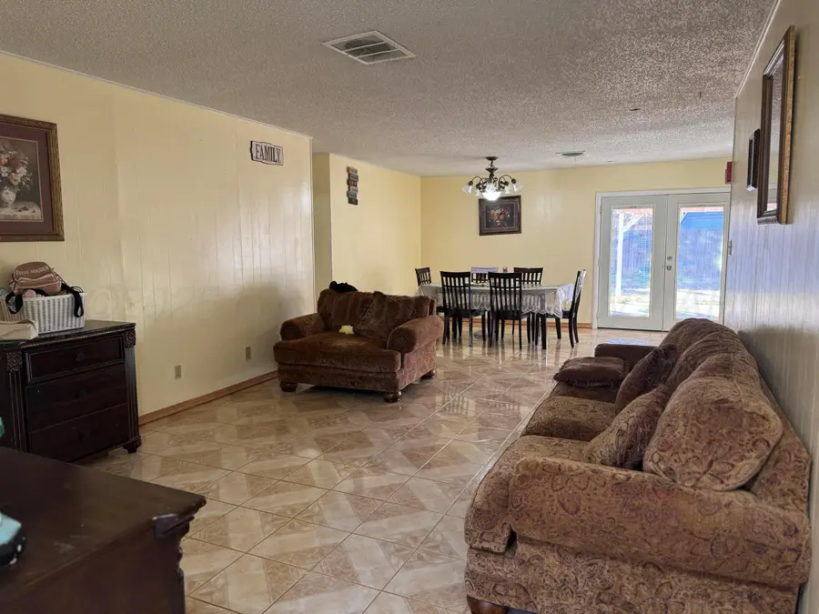 231 Elm Street, Hereford, TX 79045 - Image #2