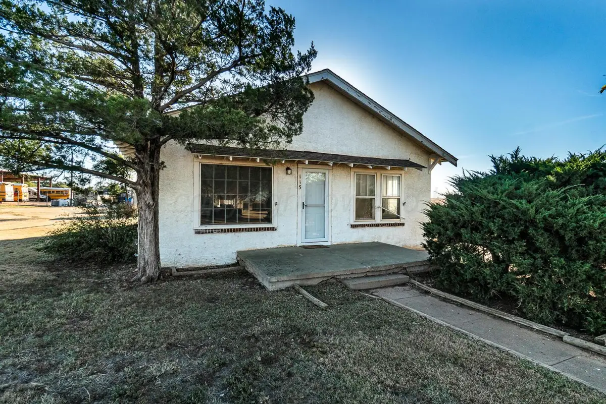 115 S Whorton Avenue, Happy, TX 79052 - Image #1