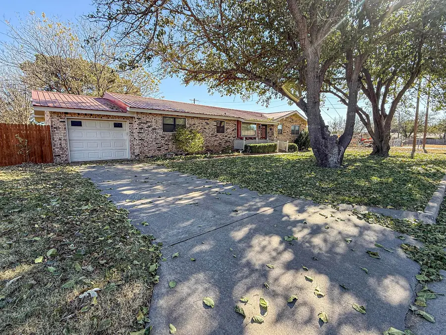 1624 N 17th Street, Memphis, TX 79245 - Image #2