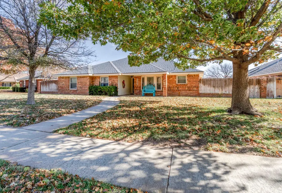 6407 Cromwell Drive, Amarillo, TX 79109 - Image #2