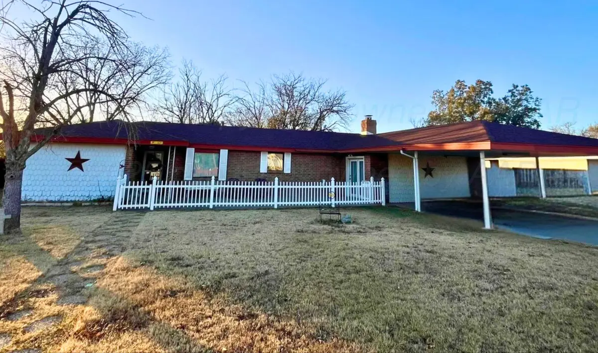 621 N 16th Street, Memphis, TX 79245 - Image #1