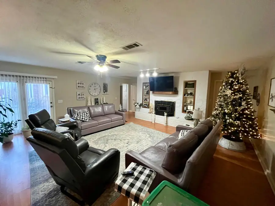 621 N 16th Street, Memphis, TX 79245 - Image #2