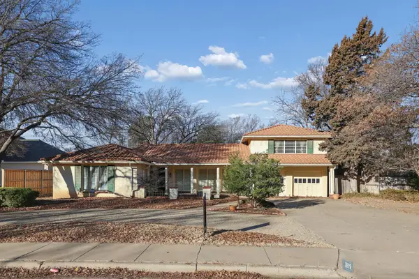 2202 S Travis Street, Amarillo, TX 79109-2118