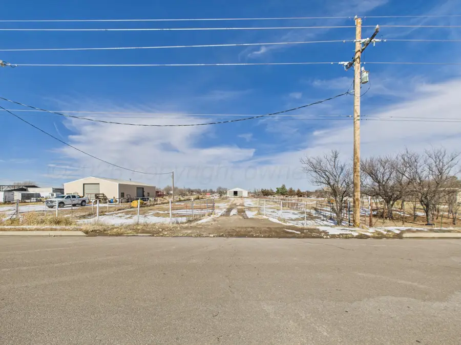 11911 W Mccullough Street, Pampa, TX 79065 - #2