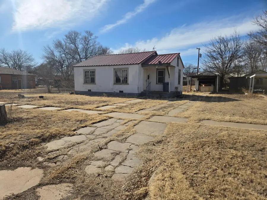 717 S 5th Street, Memphis, TX 79245 - #3