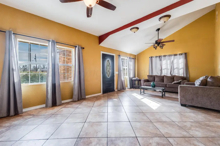 408 W Oklahoma Avenue, Wheeler, TX 79096 - #3