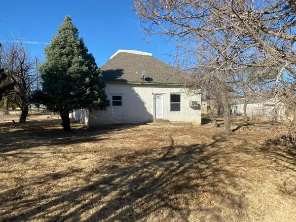 403 Oak Street, Higgins, TX 79046