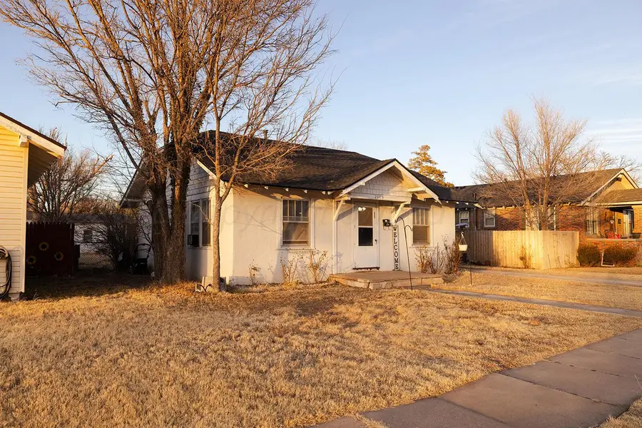 2003 5th Avenue, Canyon, TX 79015 - #2