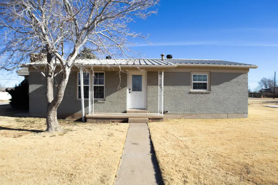 801 & 803 S Cornell, Fritch, TX 79036 - Image #2