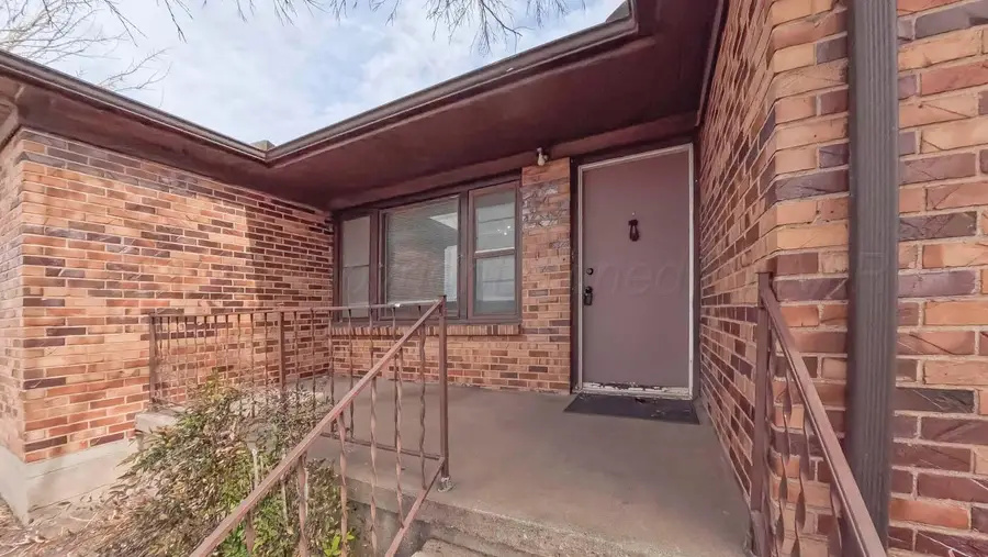 300 N Bryan Street, Borger, TX 79007 - #3