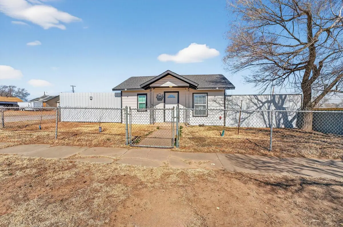 2208 NW 1st Avenue, Amarillo, TX 79106-8102 - #1