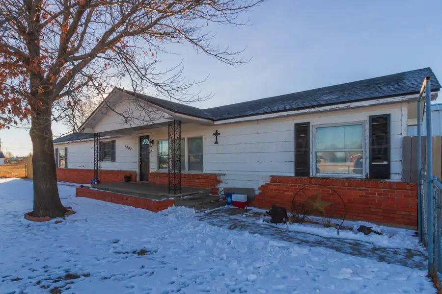 1001 W Bond Street, Pampa, TX 79065-7063 - #2