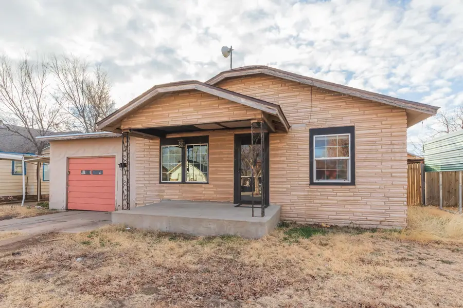 1120 E Francis Avenue, Pampa, TX 79065-6726 - #2