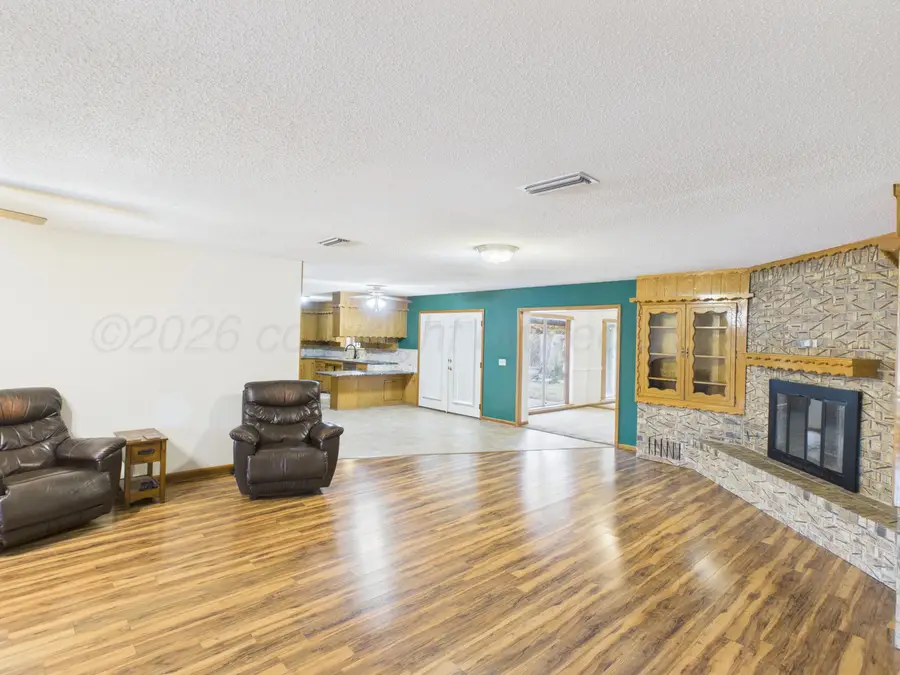 717 Phillips Drive, Dumas, TX 79029-5325 - #3