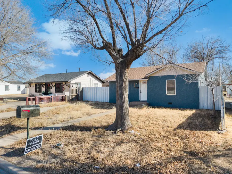 126 Oak Avenue, Dumas, TX 79029 - #2