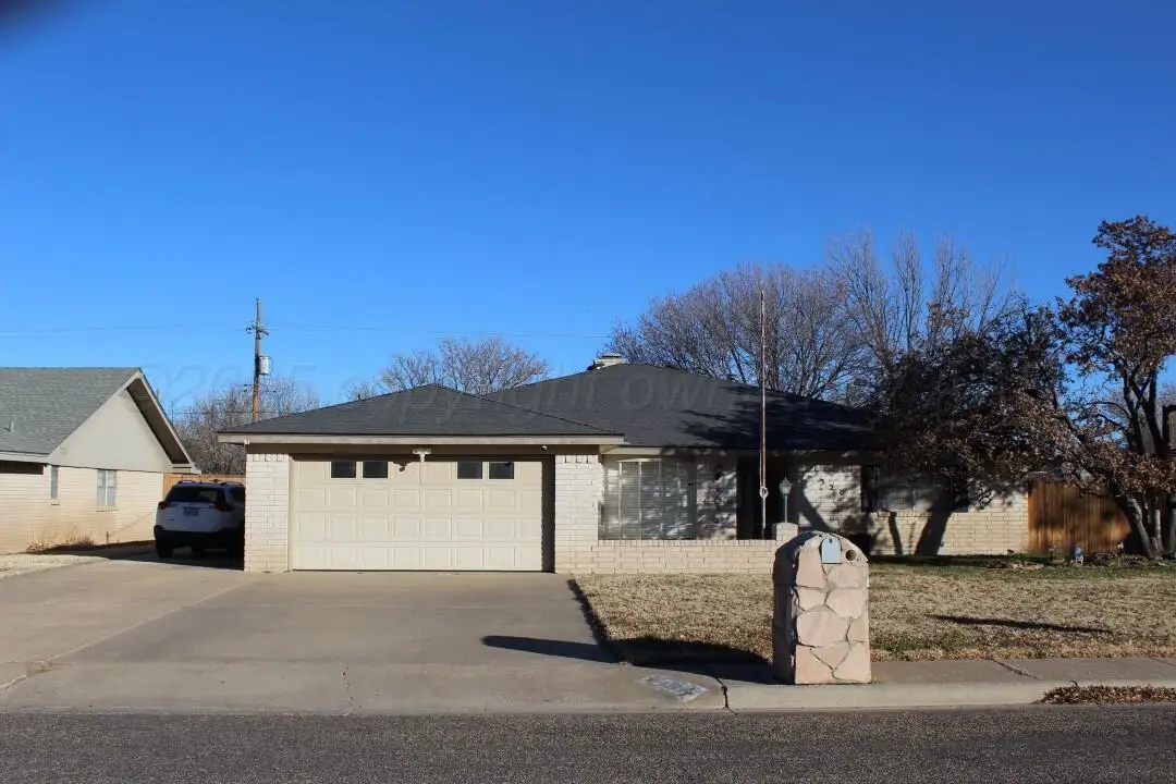 320 N Douglas, Hereford, TX 79045 - #1