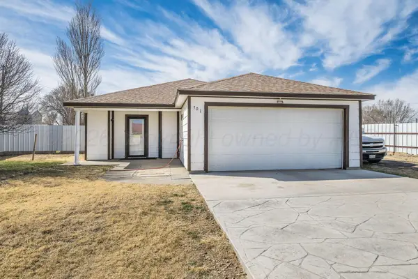 701 Glennis Avenue, Cactus, TX 79013