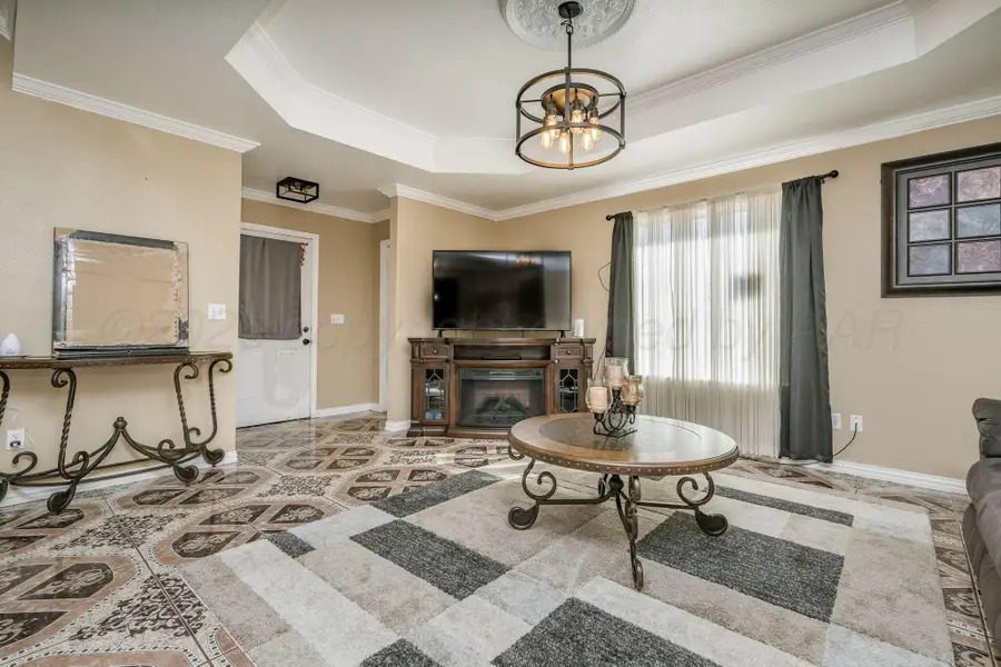 701 Glennis Avenue, Cactus, TX 79013 - #3