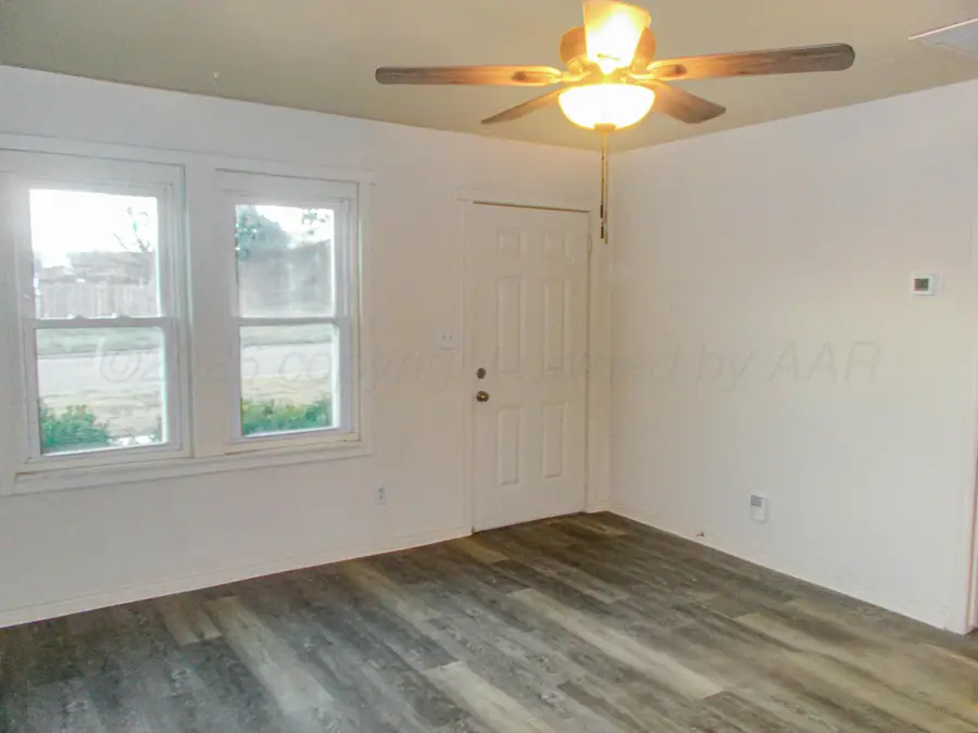 507 Clark Avenue, Stinnett, TX 79083 - #3