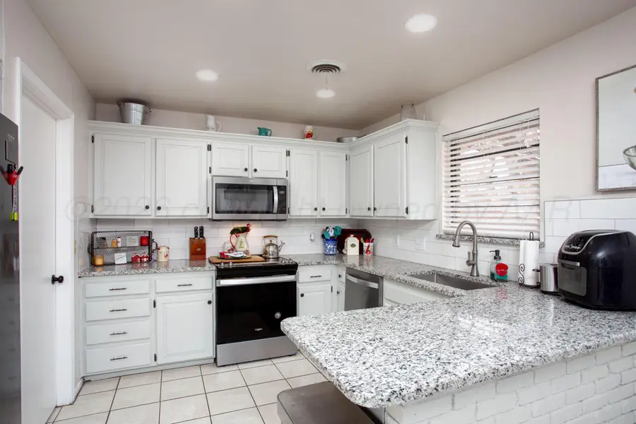 2907 Mable Drive, Canyon, TX 79015-4807 - Image #3