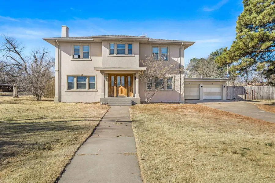 801 Euclid Avenue, Panhandle, TX 79068-3040 - #2