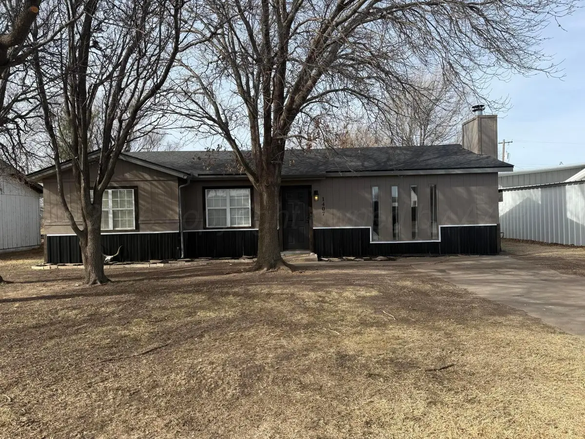 1407 Franklin Avenue, Panhandle, TX 79068-2001 - #1