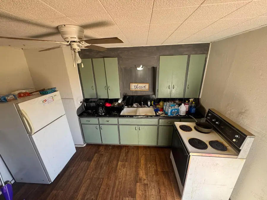 707 Avenue J, Childress, TX 79201 - #3