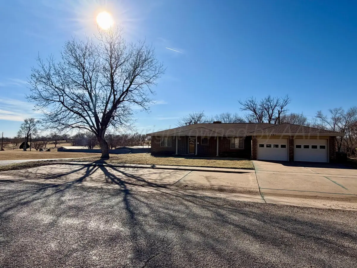 421 S 10th Street, Memphis, TX 79245 - #1