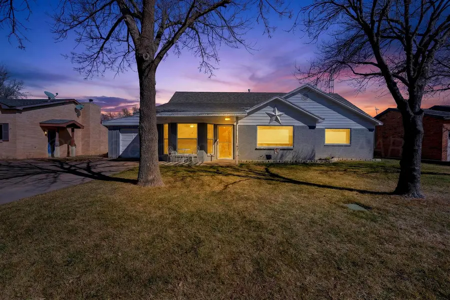 1009 Cherry Avenue, Dalhart, TX 79022 - #3