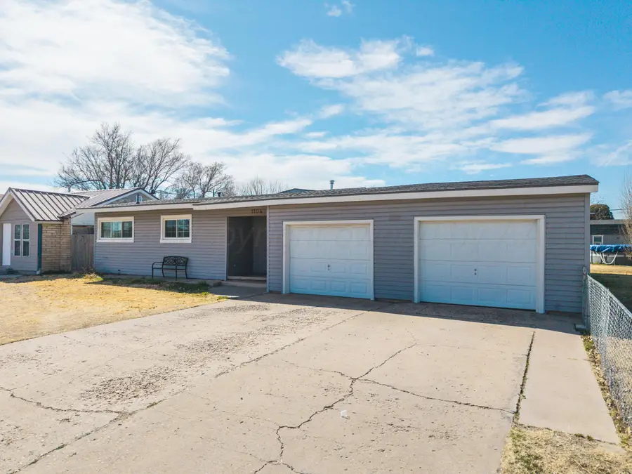 1104 S Maddox Avenue, Dumas, TX 79029-7821 - #2