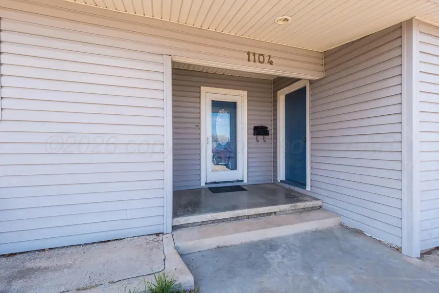 1104 S Maddox Avenue, Dumas, TX 79029-7821 - #3