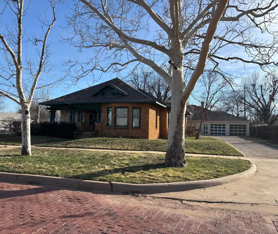 601 Avenue E Nw, Childress, TX 79201 - #2