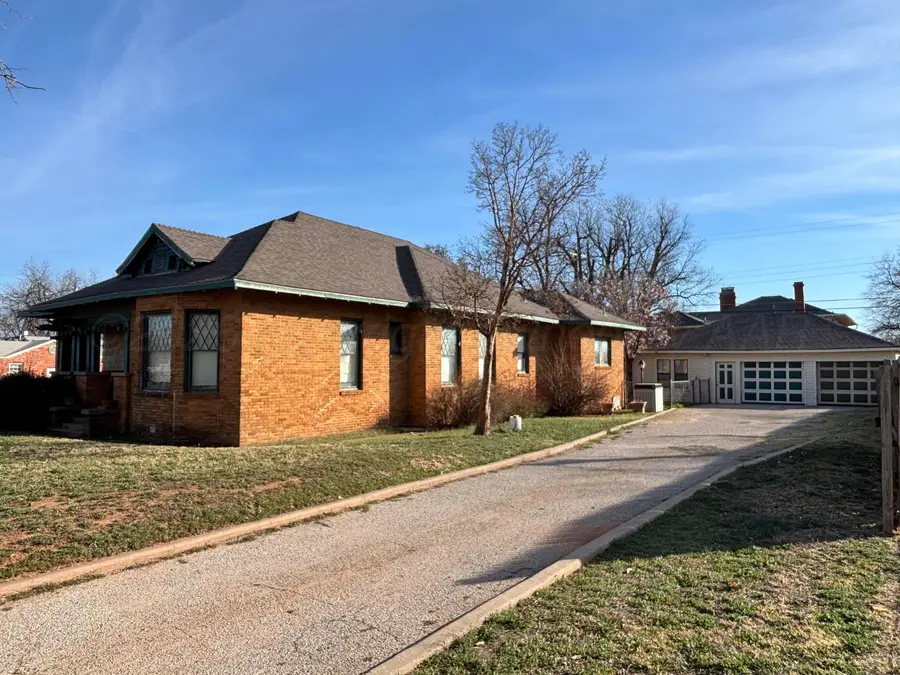601 Avenue E Nw, Childress, TX 79201 - #3