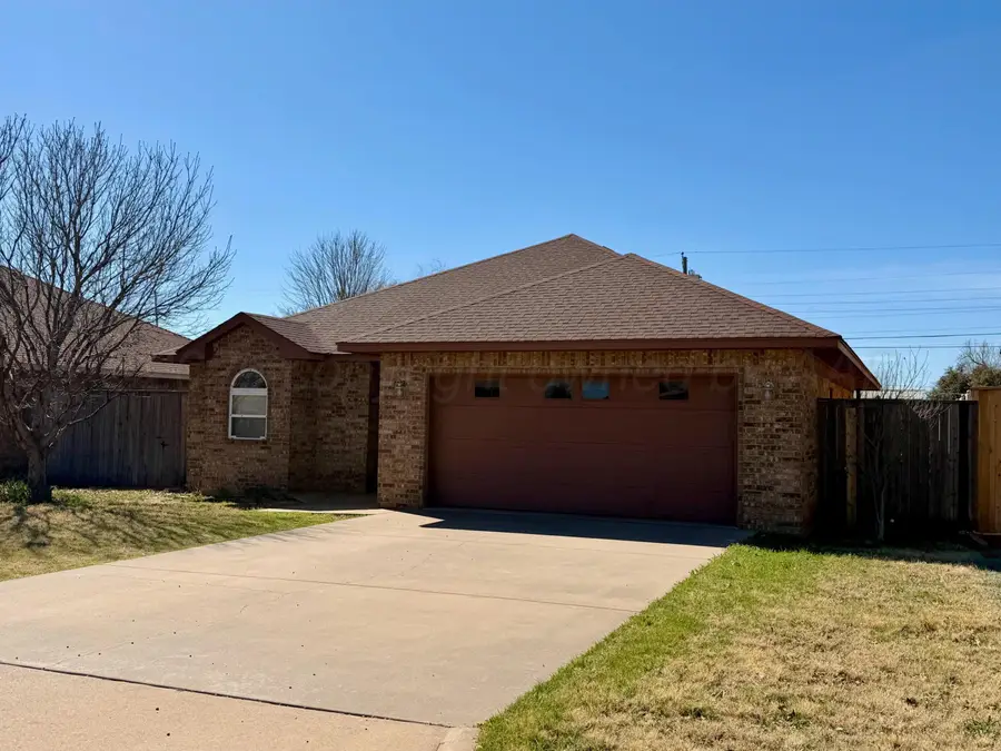 1607 Ave I Nw, Childress, TX 79201 - #2