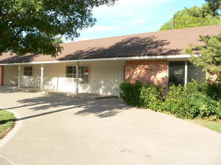 111 Apache Street, Hereford, TX 79045 - #2