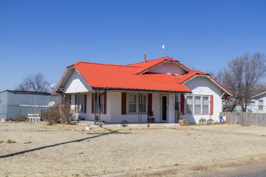 801 N Main Street, McLean, TX 79057 - #2