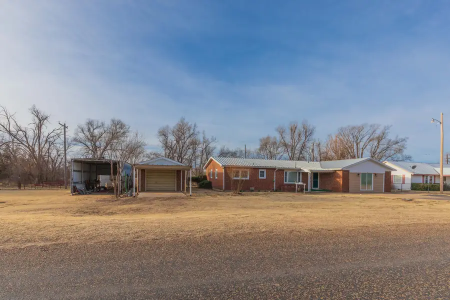 217 W Thut Street, Lefors, TX 79054 - #2