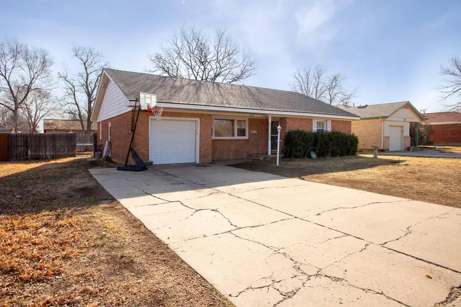 3305 Lometa Drive, Amarillo, TX 79109 - #2