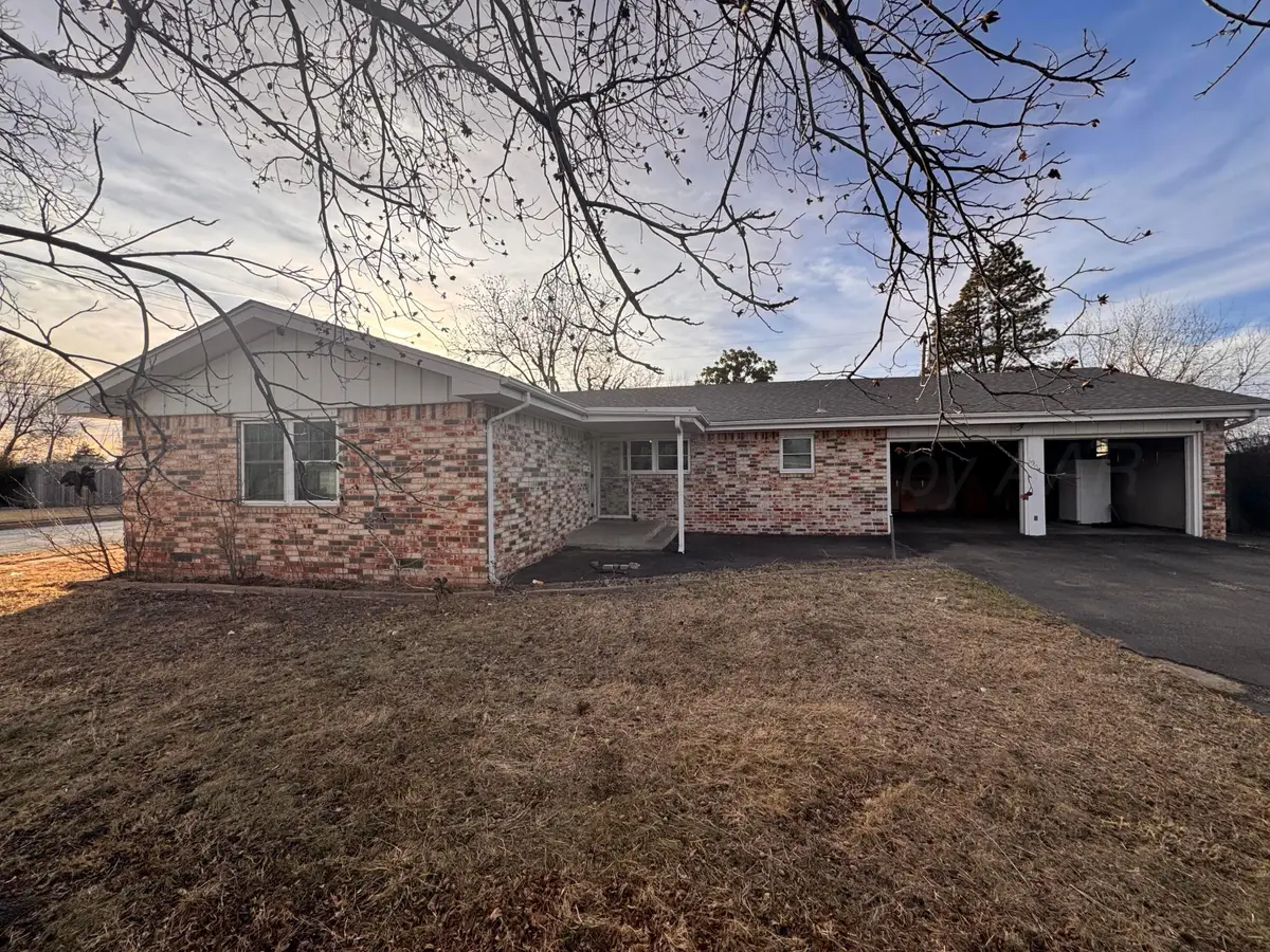 1901 N Faulkner Street, Pampa, TX 79065 - Image #1