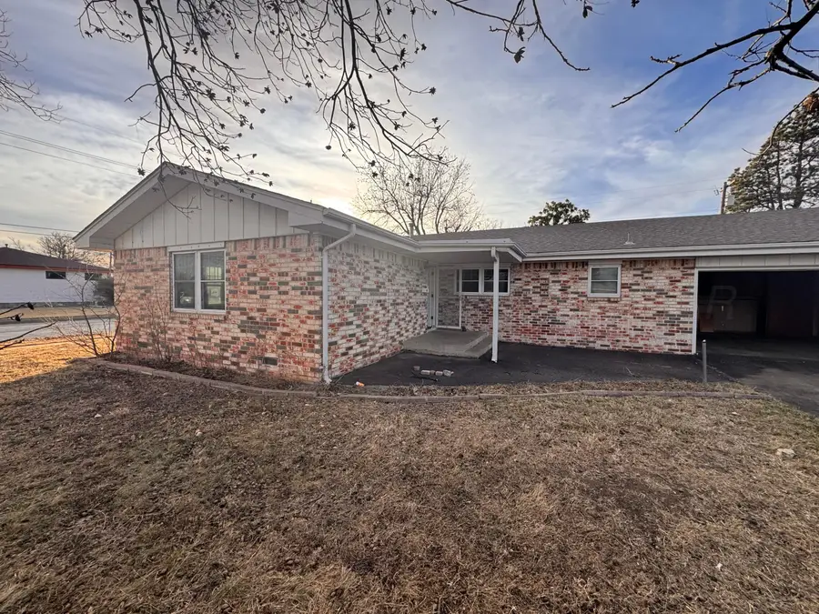 1901 N Faulkner Street, Pampa, TX 79065 - Image #2
