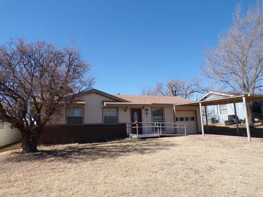 403 N Robey Avenue, Fritch, TX 79036 - #3