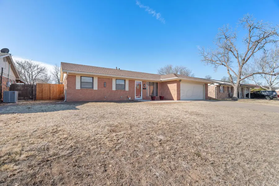 5217 Loyce Avenue, Amarillo, TX 79109 - #2